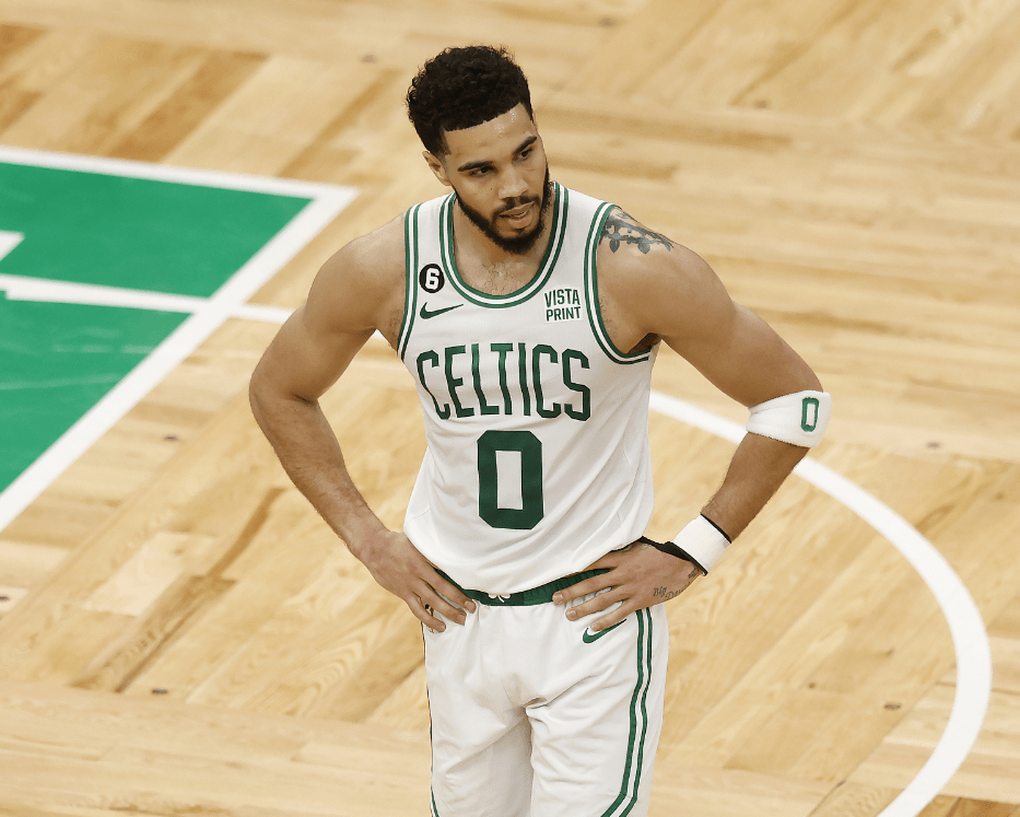 塔图姆在G2比赛中最后时刻胜出，战术调整引发热议！-九游下载安装官网